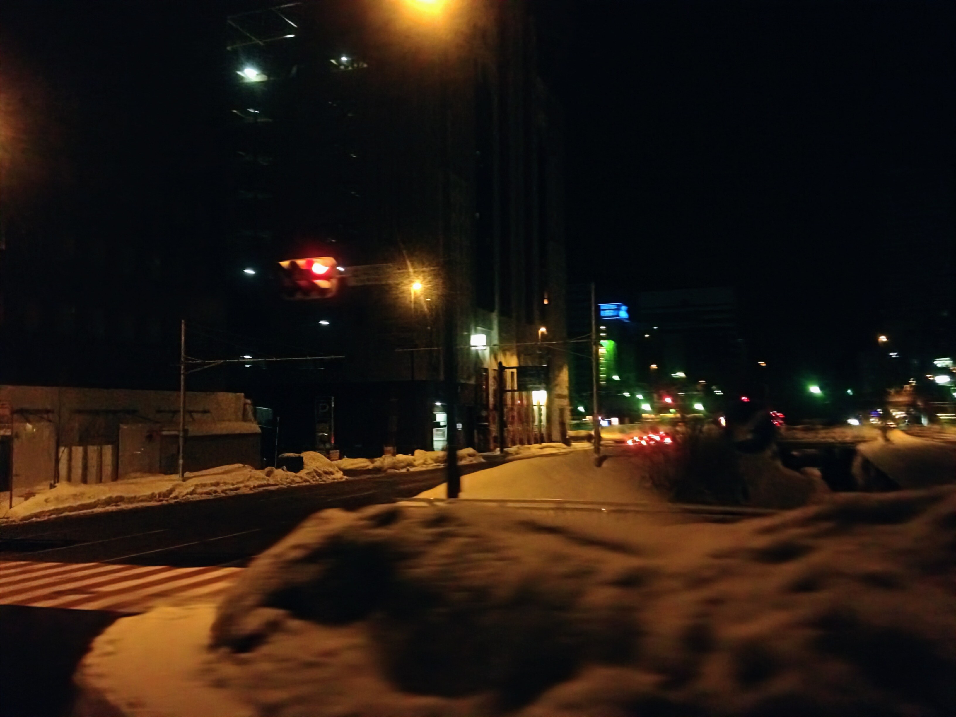 札幌街头 · 路边的雪