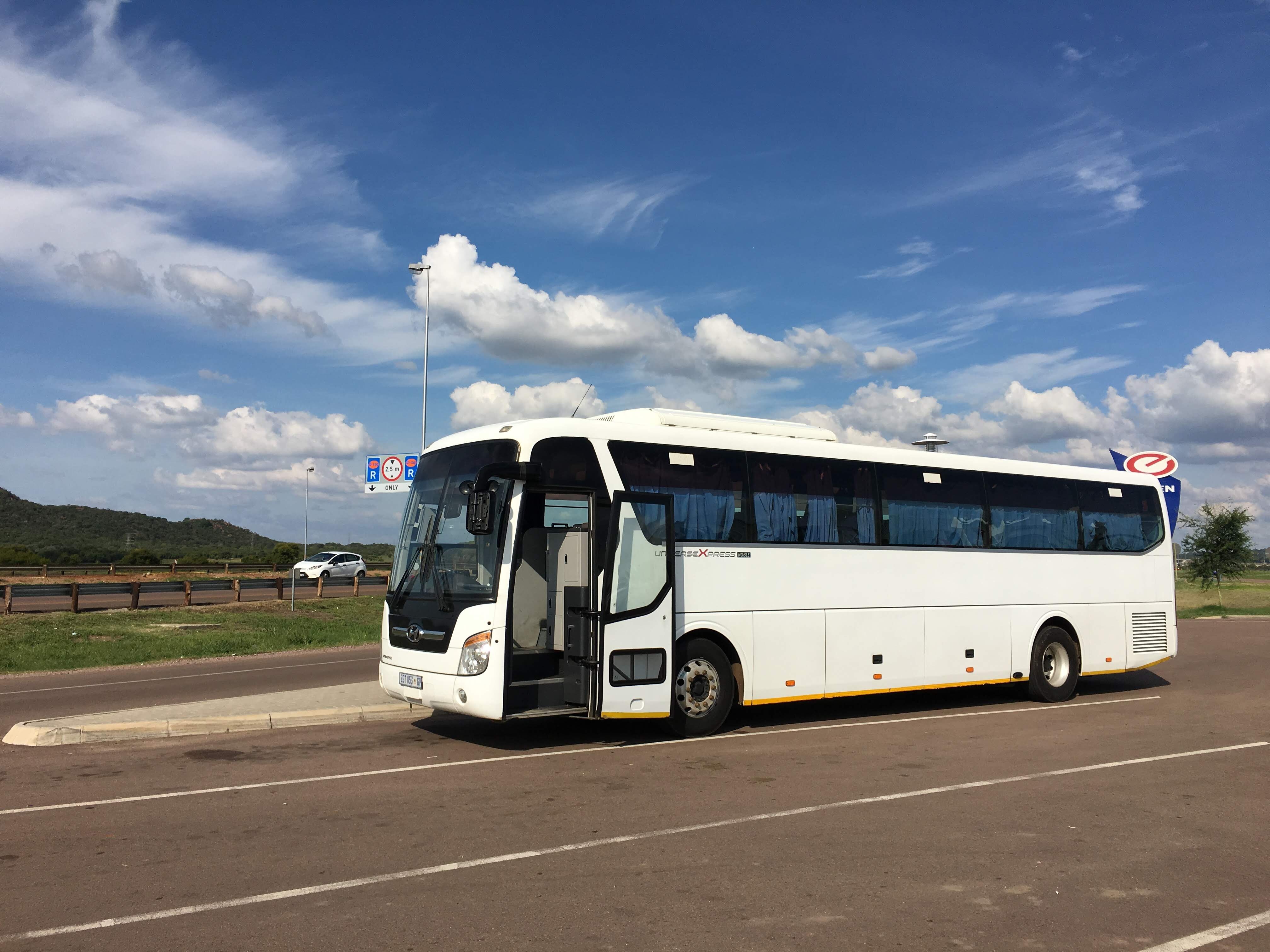 旅游大巴 · Universe Xpress
